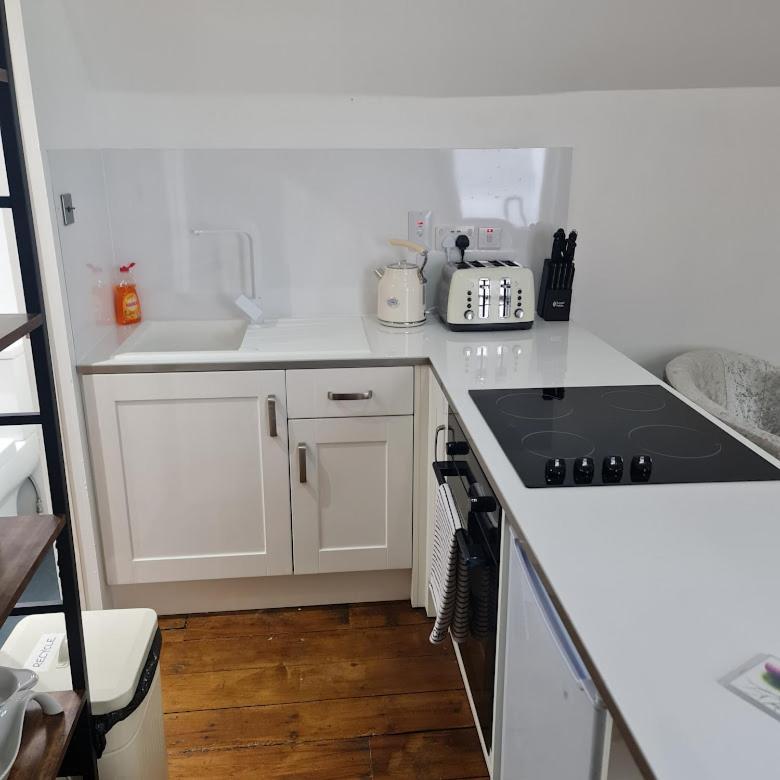 אינברנס Ness City Cottage - Attic Apartment מראה חיצוני תמונה